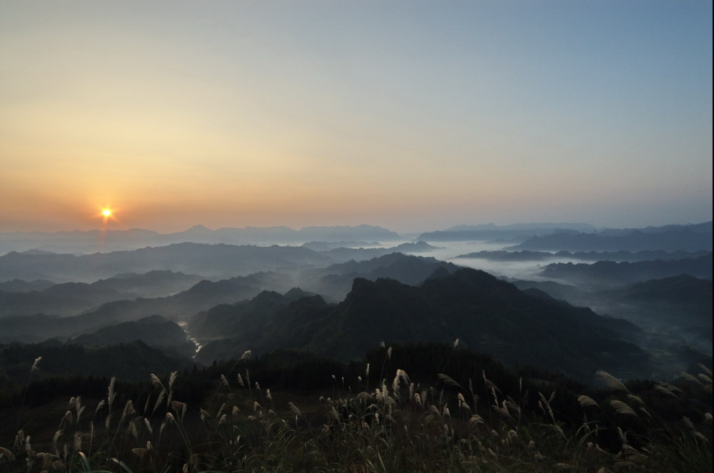 朝霞. 摄影 楠松林