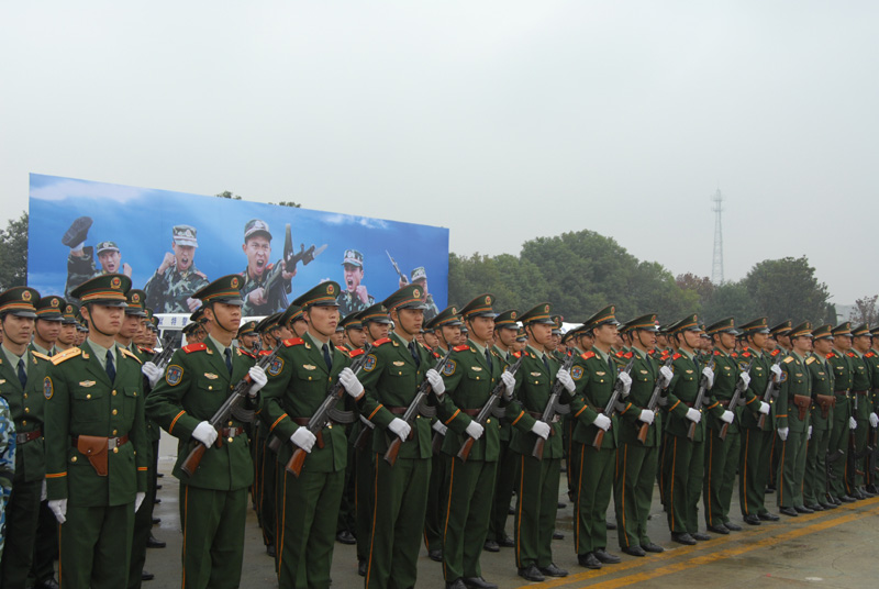 人民军队系列--时刻警惕. 摄影 好兆头