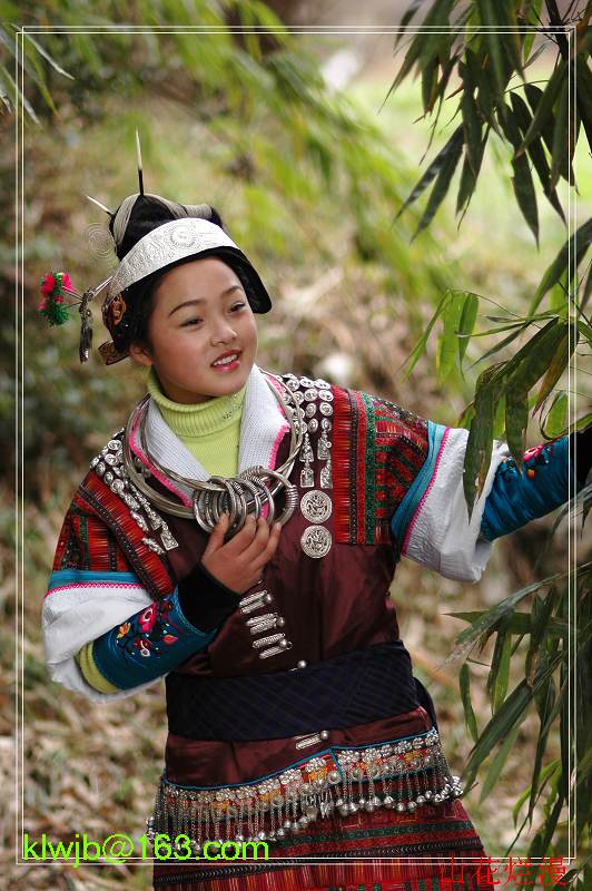 苗族少女 摄影 贵州山花烂漫