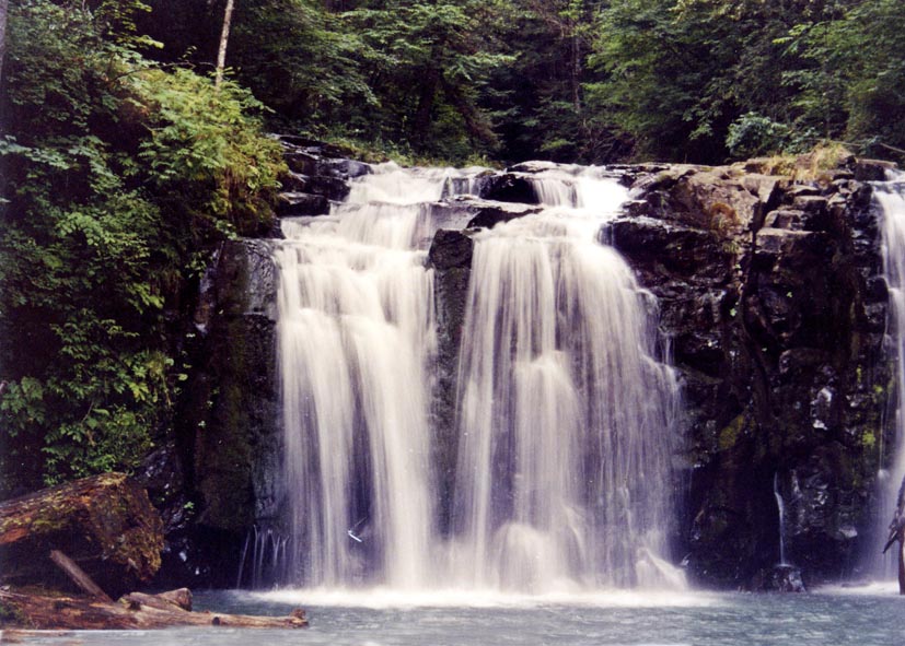 圣水湖瀑布 摄影 dzhsy