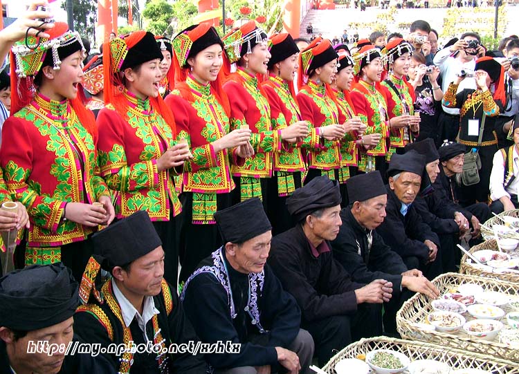 长街古宴之敬酒歌 摄影 旅途印象