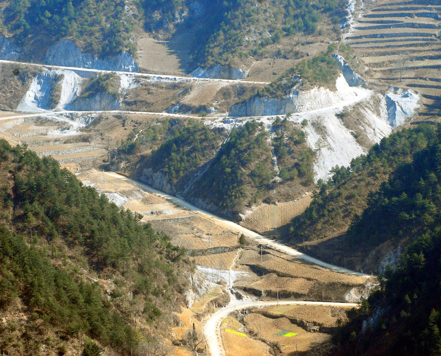 弯弯小路到家乡 摄影 银雪飞渡