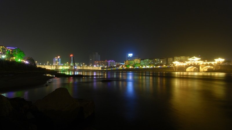 超广角镜中的浪漫雅安夜景 摄影 木木