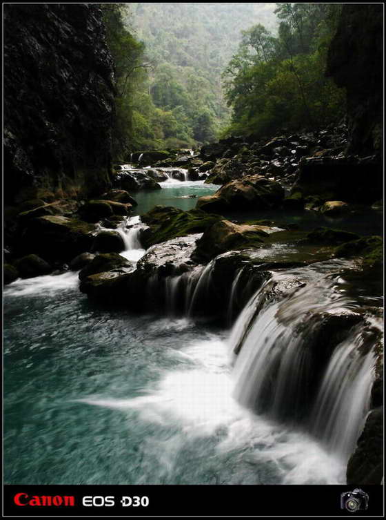 林中瀑布  waterfalls 摄影 西伯利亚虎