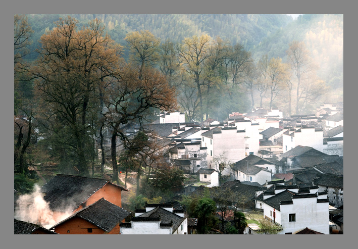 山村梦醒 摄影 王木木