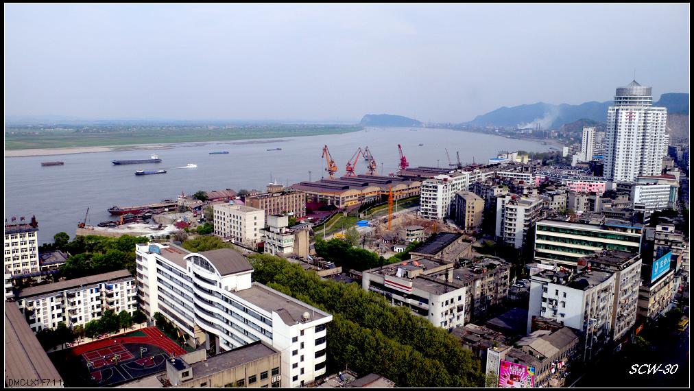 远眺黄石钢城 摄影 scw-30