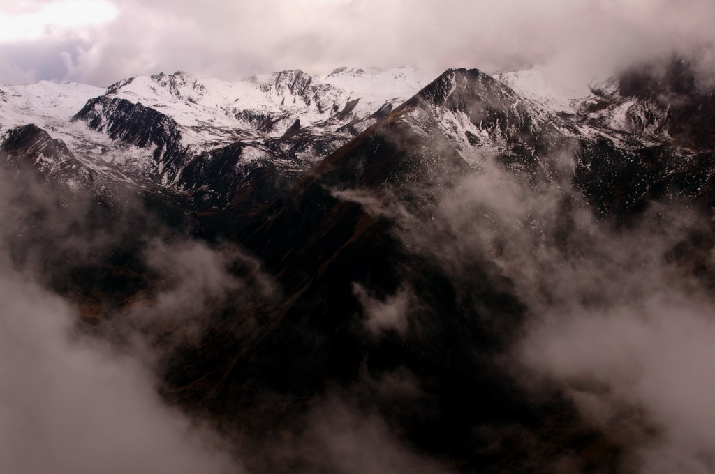 雾漫神山 摄影 正先