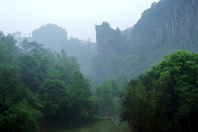 烟雾蒙蒙 摄影 风帆