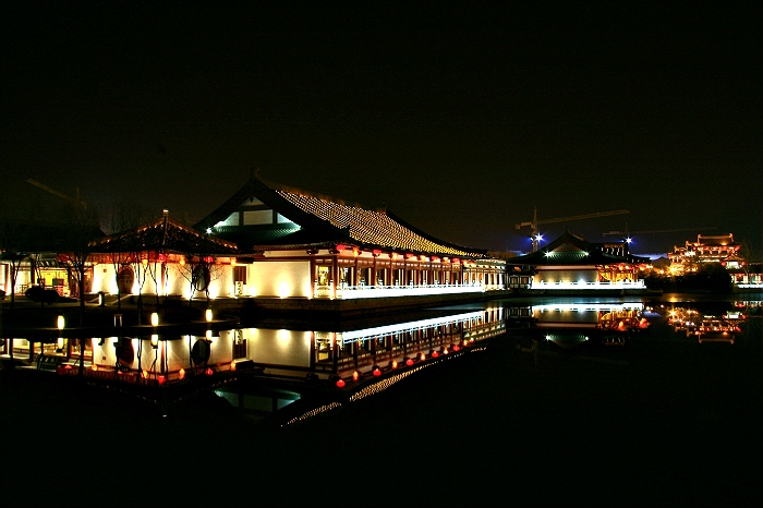 西安大唐芙蓉园夜景 摄影 风雨廊桥