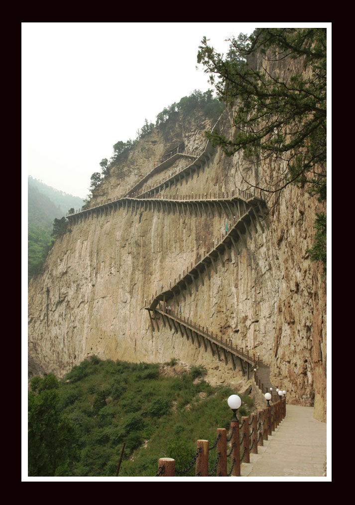 山路 摄影 沉默的想象