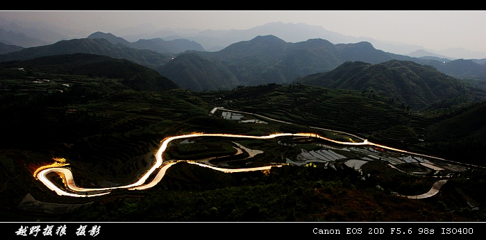 彩带绕山间 摄影 越野摄狼