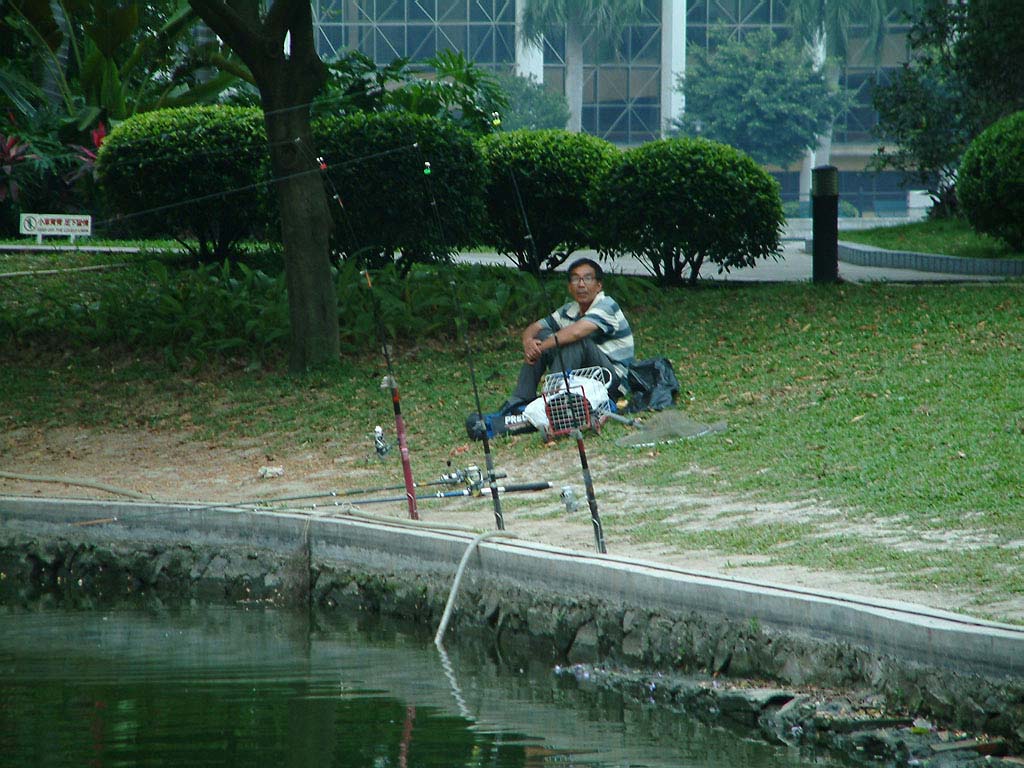 守杆待鱼 摄影 新手让让