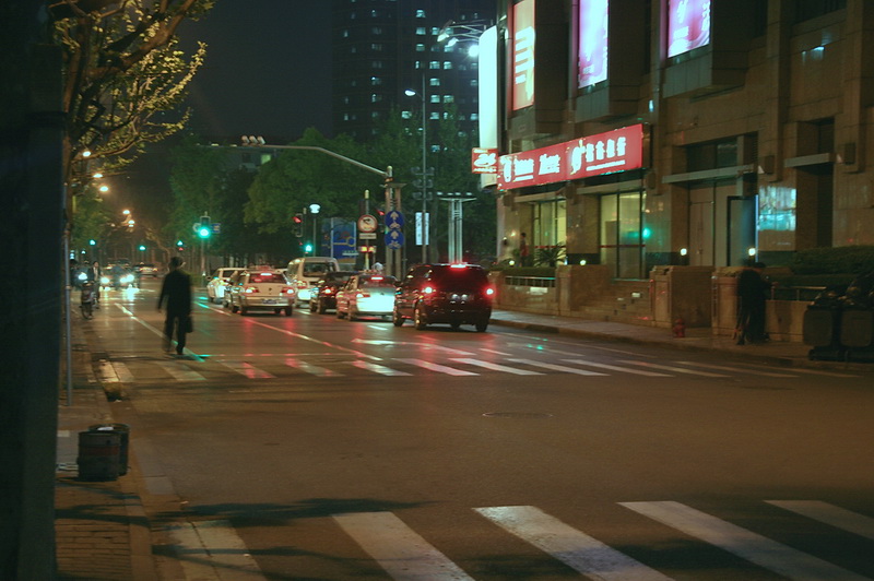 街道夜色 摄影 原野的风