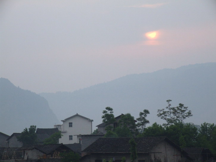 山村早晨 摄影 四君子