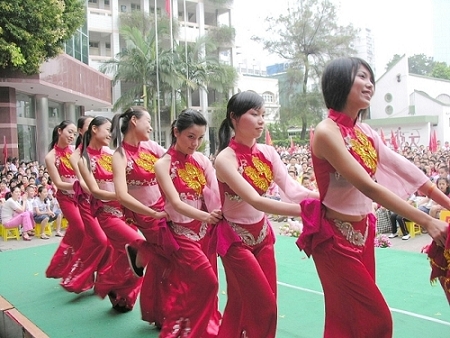 老师为学生表演节目 摄影 激情枪手