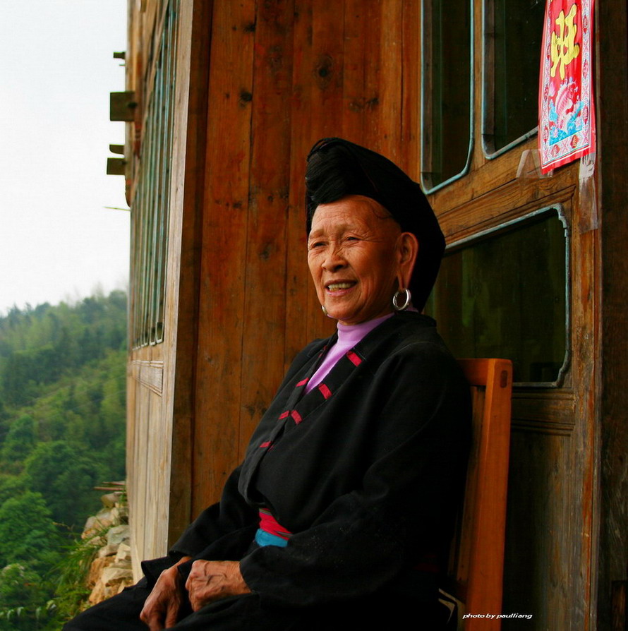 瑶族老妇 摄影 paulliang