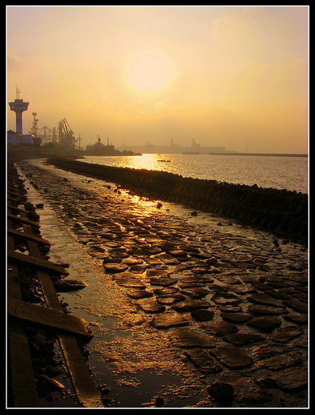 长江堤岸观夕阳 摄影 迷失天使