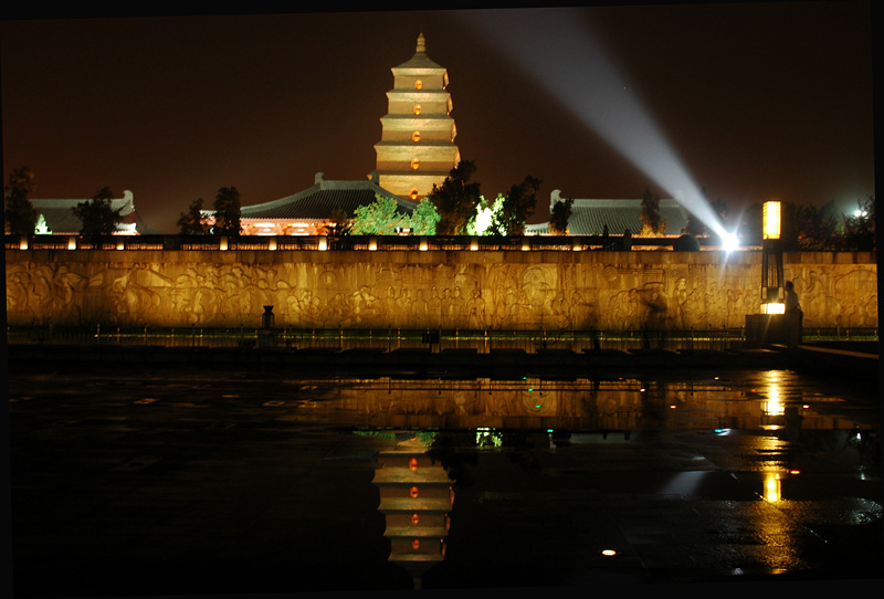 西安大雁塔夜景 摄影 古堤