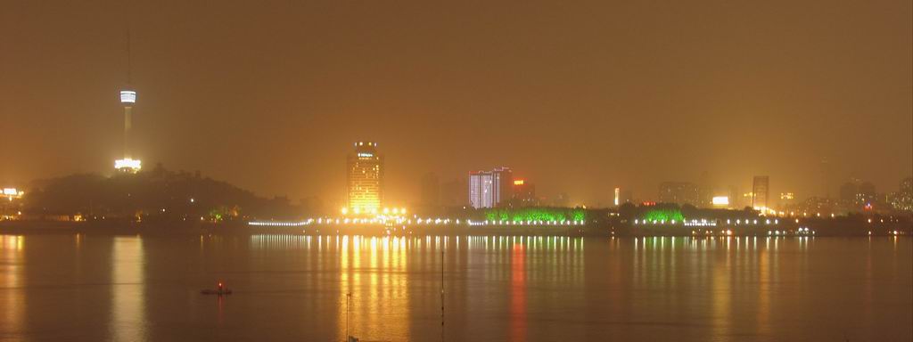 江边夜景 摄影 zhangfeng