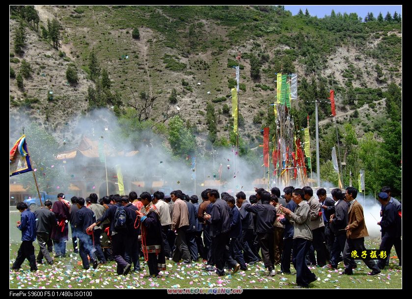 旗布寺嘛呢——祭山神 摄影 浪子高云