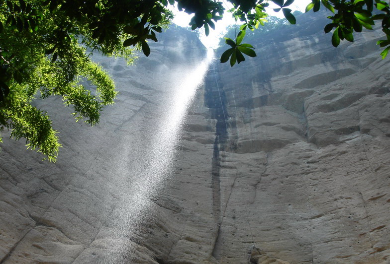 水帘洞（武夷山） 摄影 黄山草