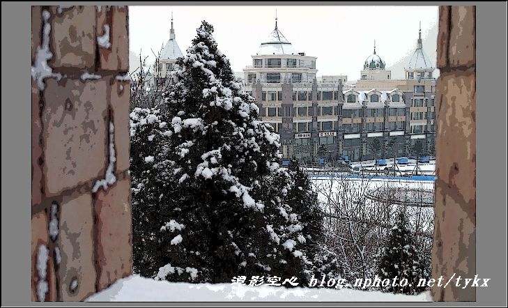 窗外的雪 摄影 潭影空芯