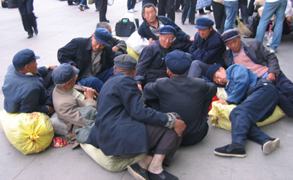 眼神里迷茫的农民工 摄影 拔哥