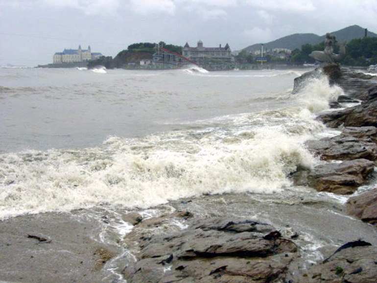 大连海湾 摄影 红光圈