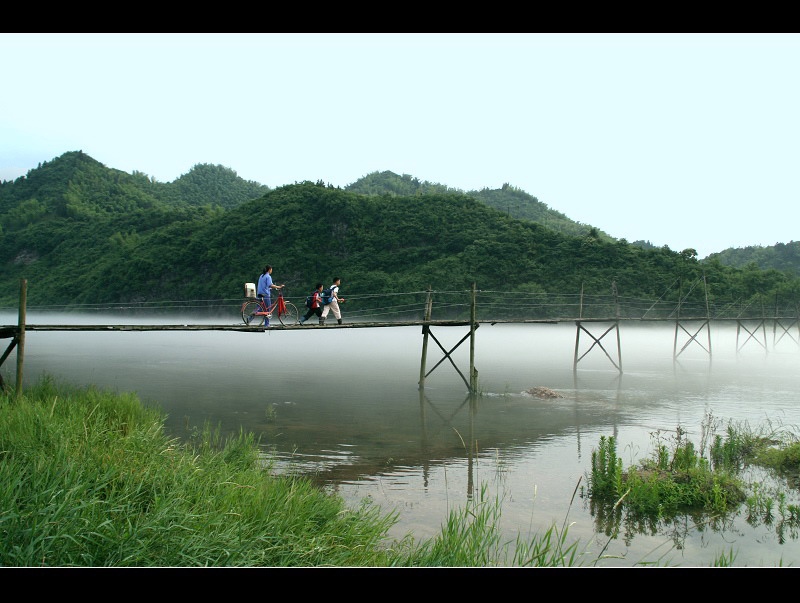 仙踪归 摄影 深流静水