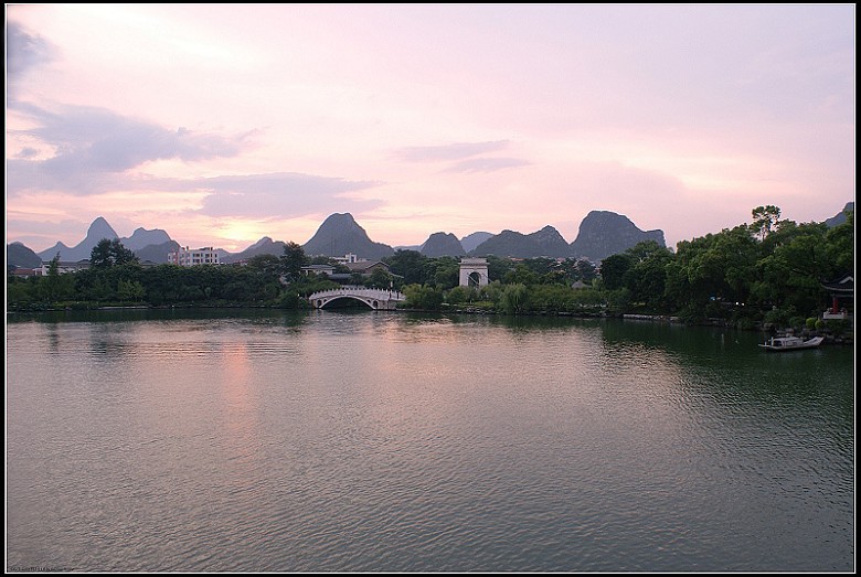 榕湖夕阳 摄影 啤酒盖茨