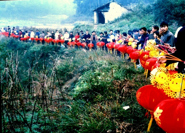 田野的祈祷 摄影 平平村夫