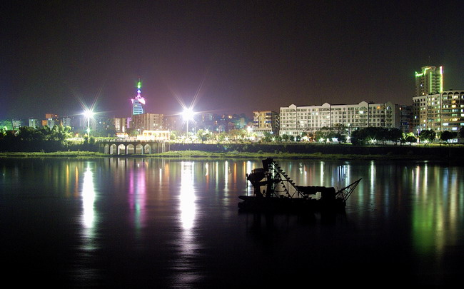 江边夜景 摄影 风帆