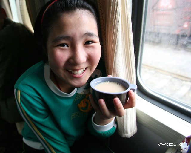 酥油茶香 摄影 冰城铁警