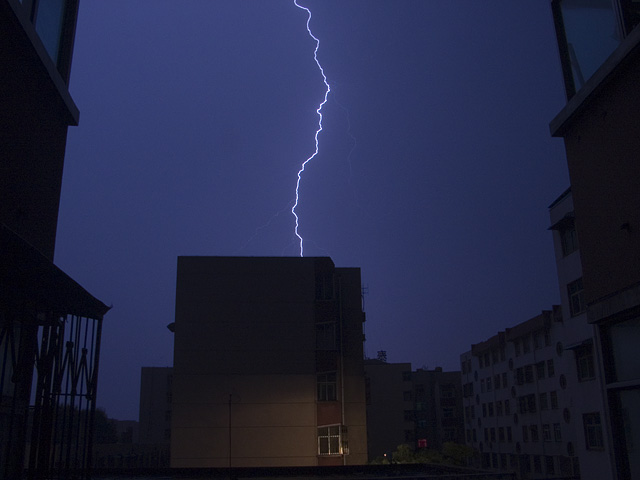 电闪雷鸣夜 摄影 潮浪