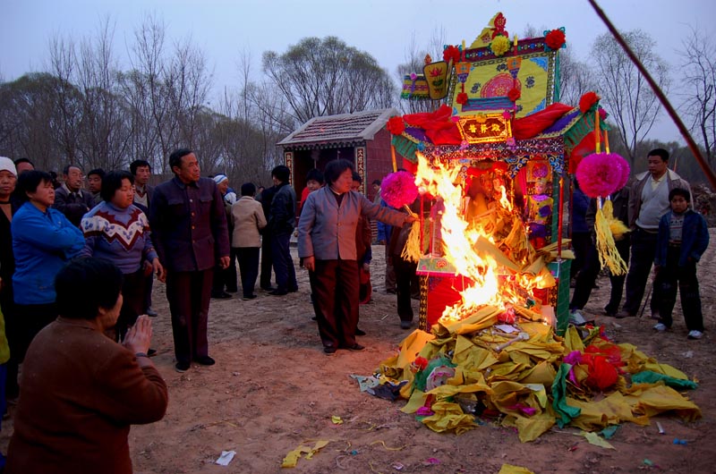 《怀乡行/乡村庙会》之“炮驾送神” 摄影 金鹏