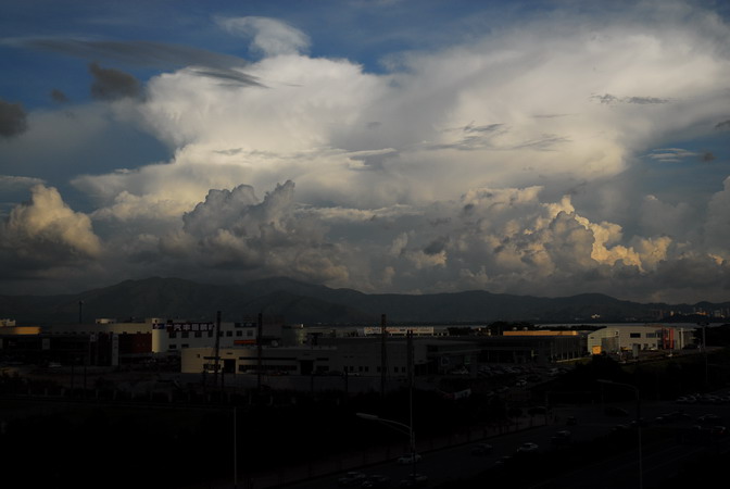 风雨欲来 摄影 朝颜