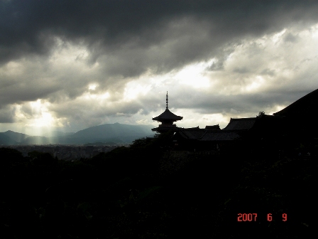 日本清水寺-黄昏 摄影 区雅