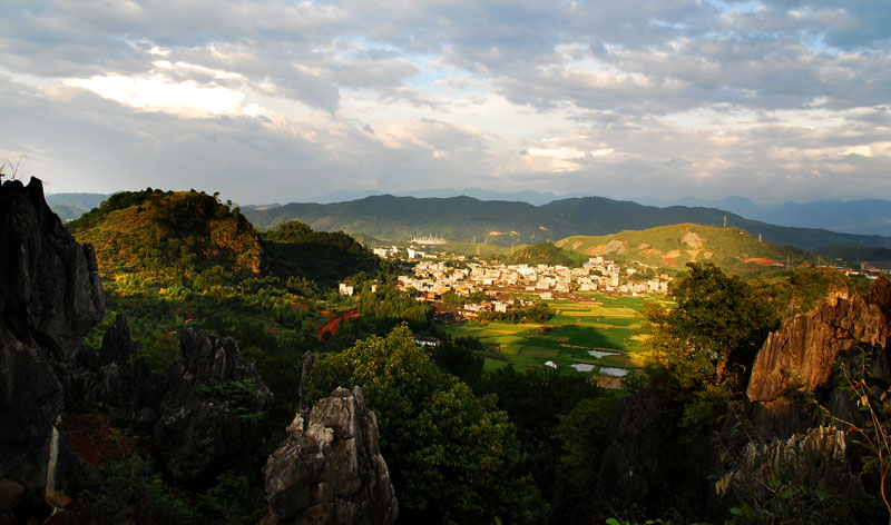 远眺家园 摄影 霞湖客