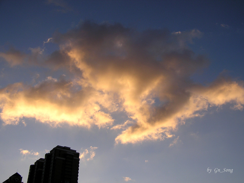 九月晨空 摄影 晓南