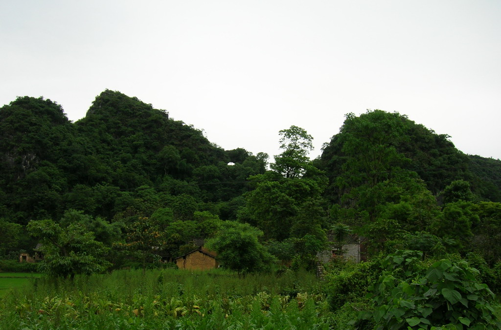 阳朔迷你月亮山－翠屏月亮山 摄影 阳朔水车