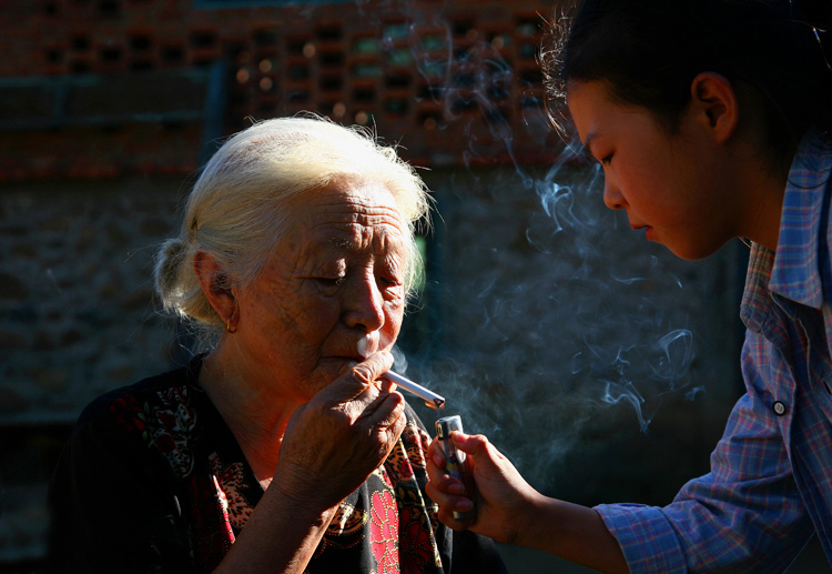 祖孙俩 摄影 泥瓦匠