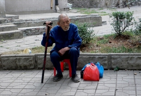 人到老年 摄影 东方中华