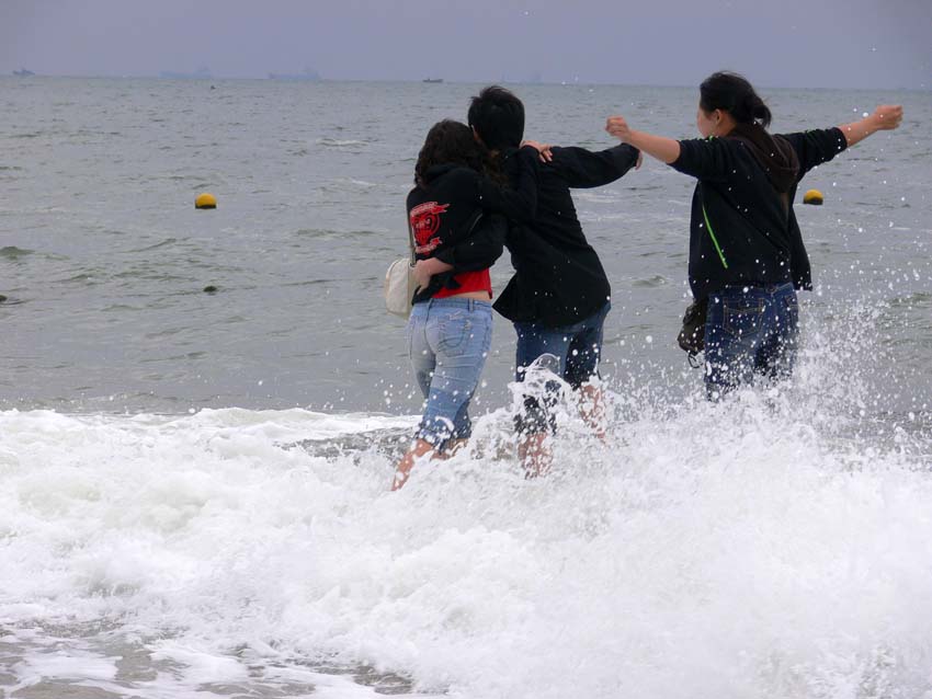 大浪袭来 摄影 有你的日子