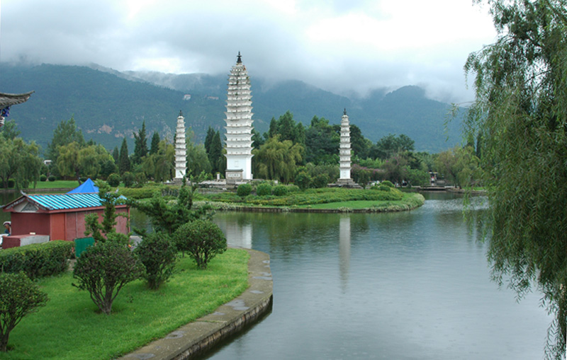 大理三塔寺 摄影 谢天谢地