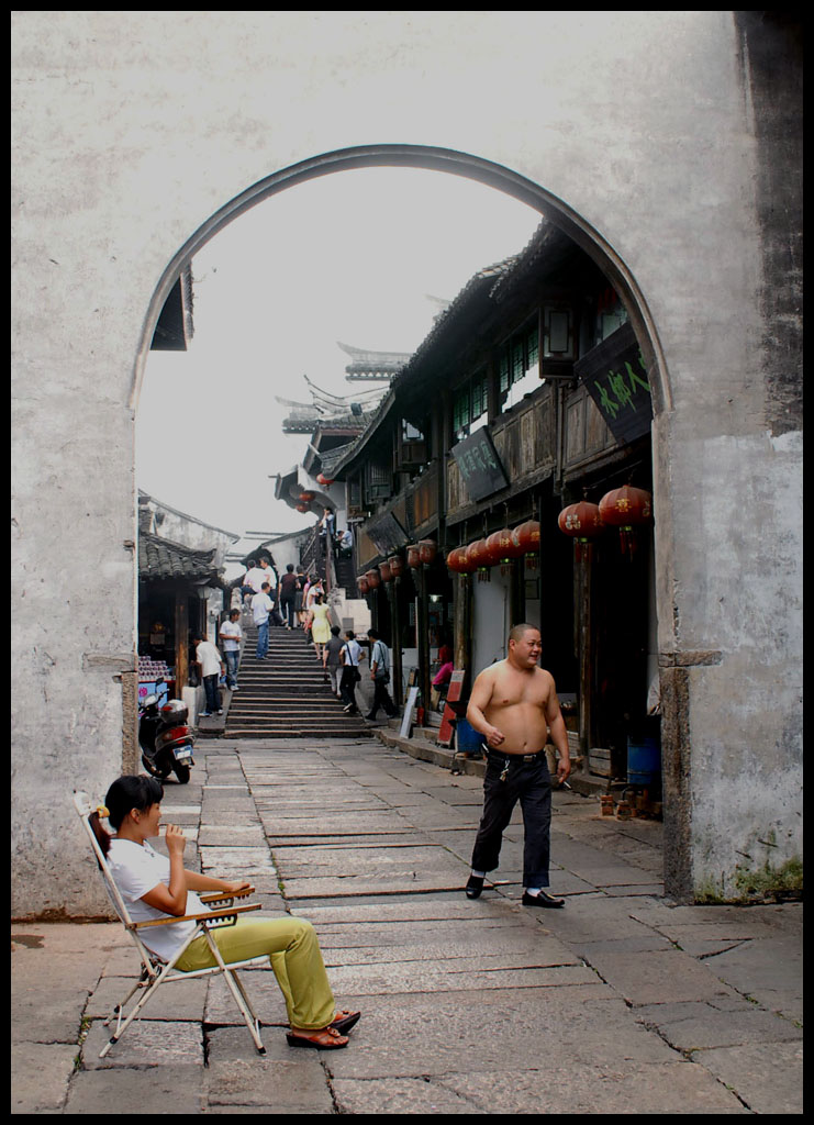 守门 摄影 孙海宝