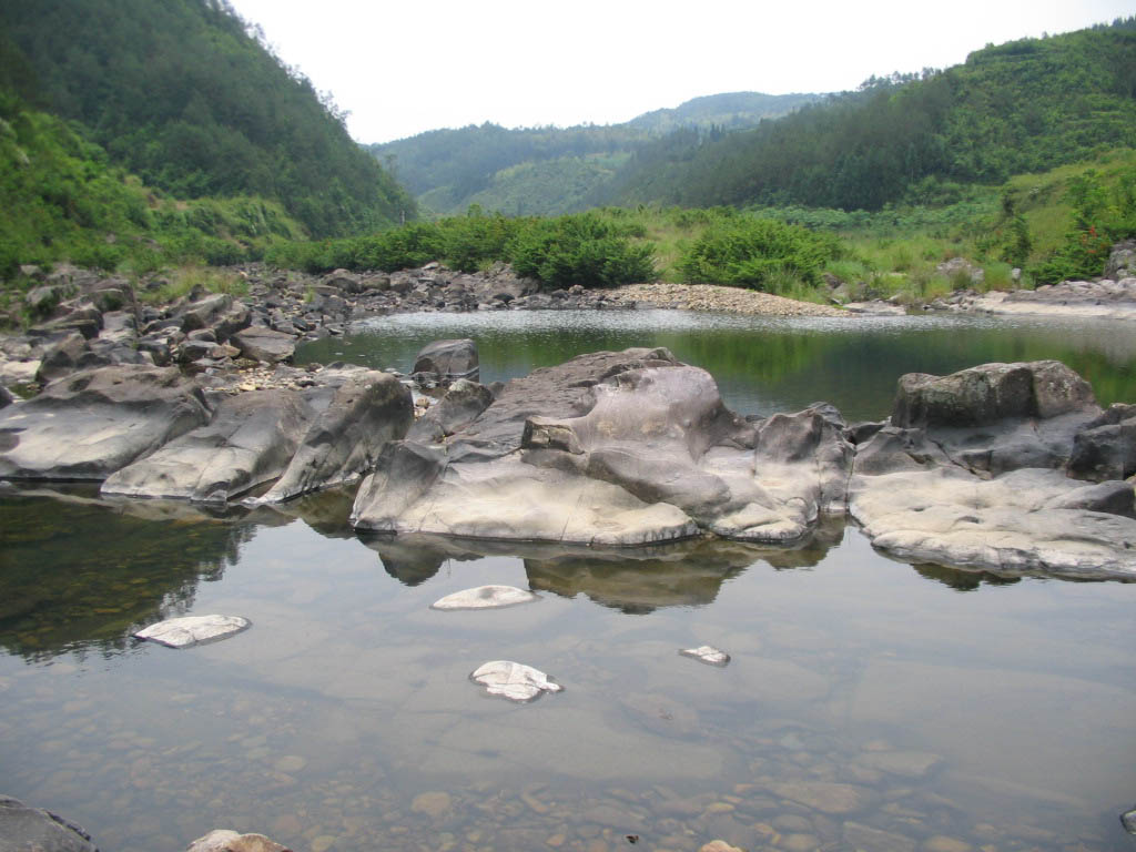 古冰川遗迹组照之二 摄影 鸿飞雁过