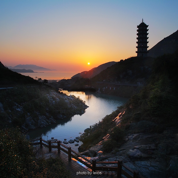 安期日出 摄影 雨中即景