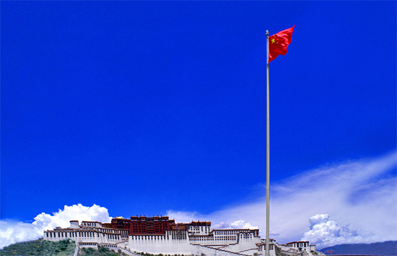 国旗飘扬在西藏 摄影 heiwa