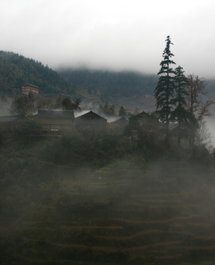 晨雾中的山村 摄影 笨牛牛