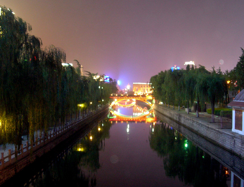 济南夜色 摄影 缤纷的大地